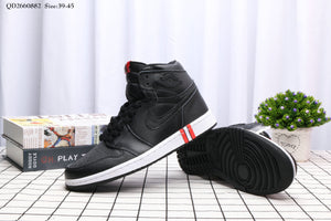 Nike Air Jordan 1OG Bred - Black