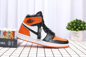 Nike Air Jordan 1OG Bred - Orange