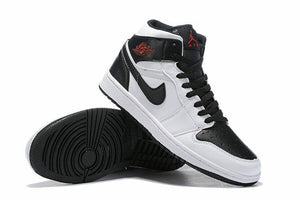 Nike AIR Jordan 1 White Black Sneakers