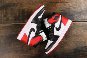 Nike Air Jordan 1 Silk Black Toe