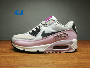 Nike Air Max 90 Women's Sneaker