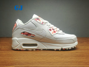 Nike Air Max 90 Women's Sneaker