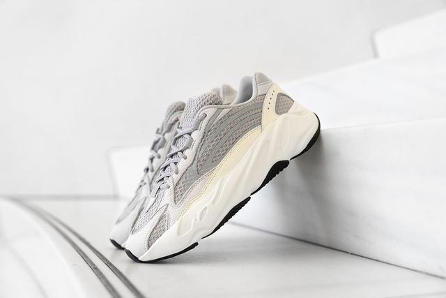 Adidas Yeezy Boost 700 V2 White