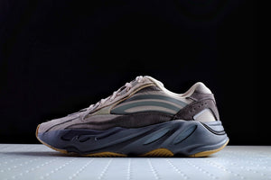 Adidas Yeezy 700V2 "Tephra" Sneaker